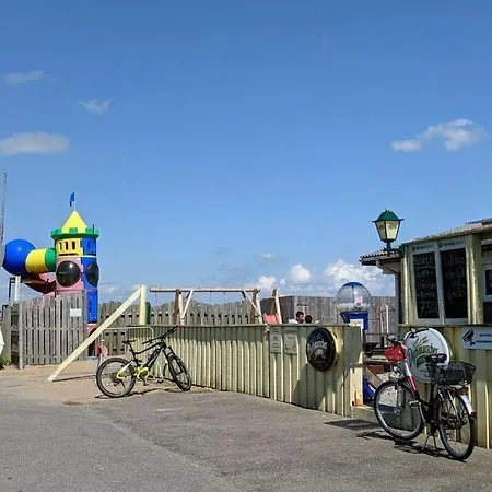 Blue House On The Dike Vakantiehuis Wesselburenerkoog
